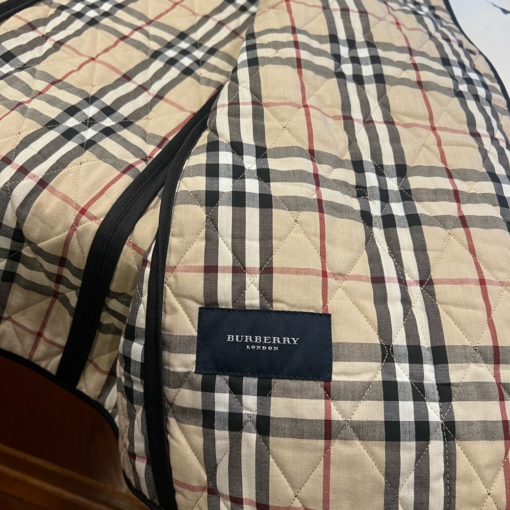 Burberry black quilted jacket